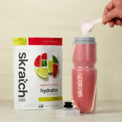 Skratch Labs Sport Hydration Drink Mix 440g - 20 Serving Resealable Bag -Lowe Gear Adventure Shop SkratchLabsRaspberryLimeadeBag5 600x a6ca70f5 6c65 4ae7 bc52 740054605a60